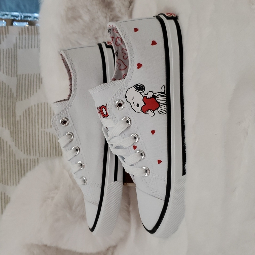 Peanut Snoopy Shoes - Picture 2 of 12